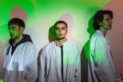 Trio-Quark-Effect-Foto-Tomas-Terekas
