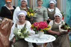 Seimininkes-Daiva-Zyvatkauskiene-Rasmute-Tautkeviciene-Jadvyga-Sarlauskiene-Reda-Kaminskiene-ir-Laimute-Saparniene-ir-pirmininke-Asta-Urboniene