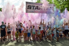 Bėgimo-„Išsitaškyk-spalvom“-startas