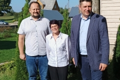 02-Bardu-atlikeja-Jurate-su-seminaro-lektoriais