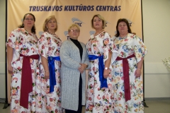 01-Ansamblis-Harmonija-kartu-su-direktore-Violeta