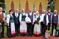 Natkiškių-kultūros-namų-kaimo-kapela-Vaivorykštė“-vadovas-Valdas-Armonas