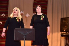 Viduklės-moterų-vokalinis-duetas